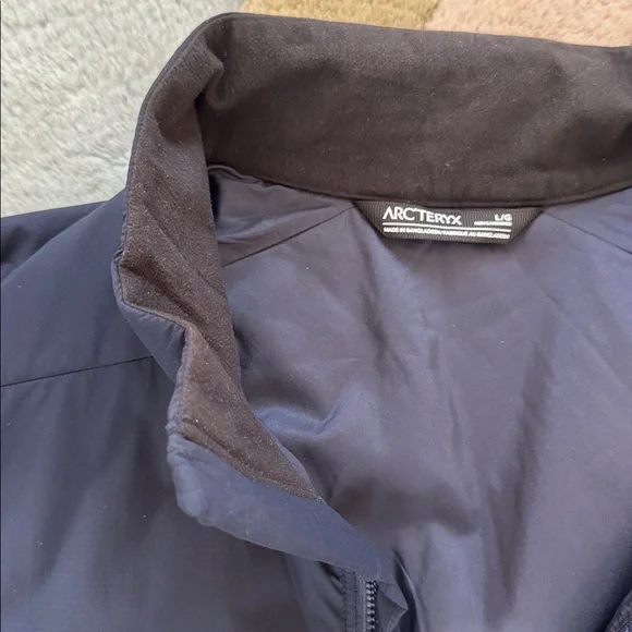 Arc’teryx Atom LT Vest - Men’s Large - Navy - Picture 6 of 9